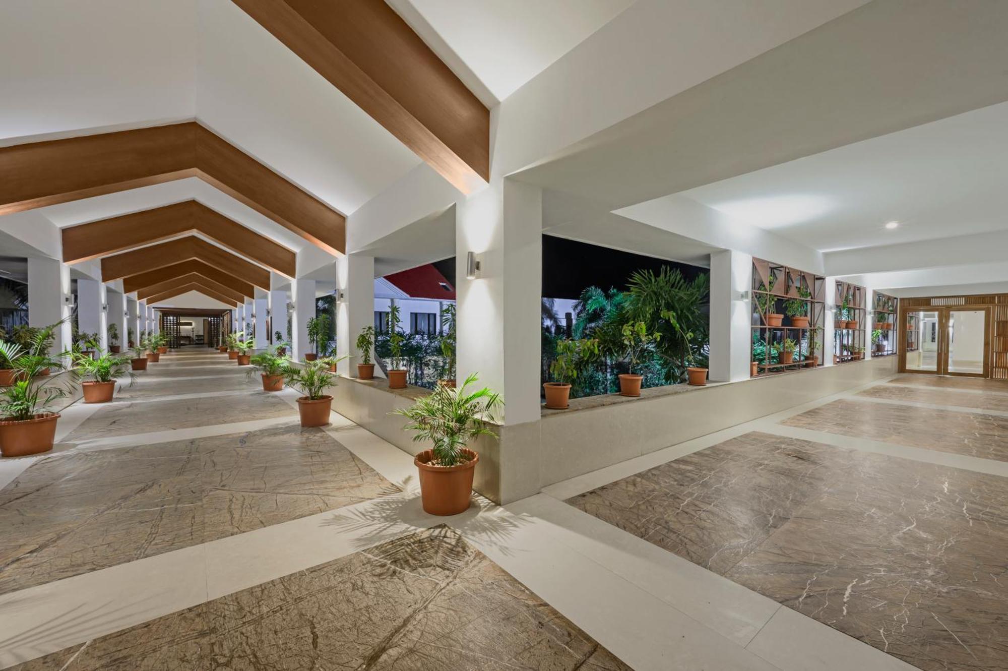 Club Mahindra Kensville Ahmedabad Exterior foto